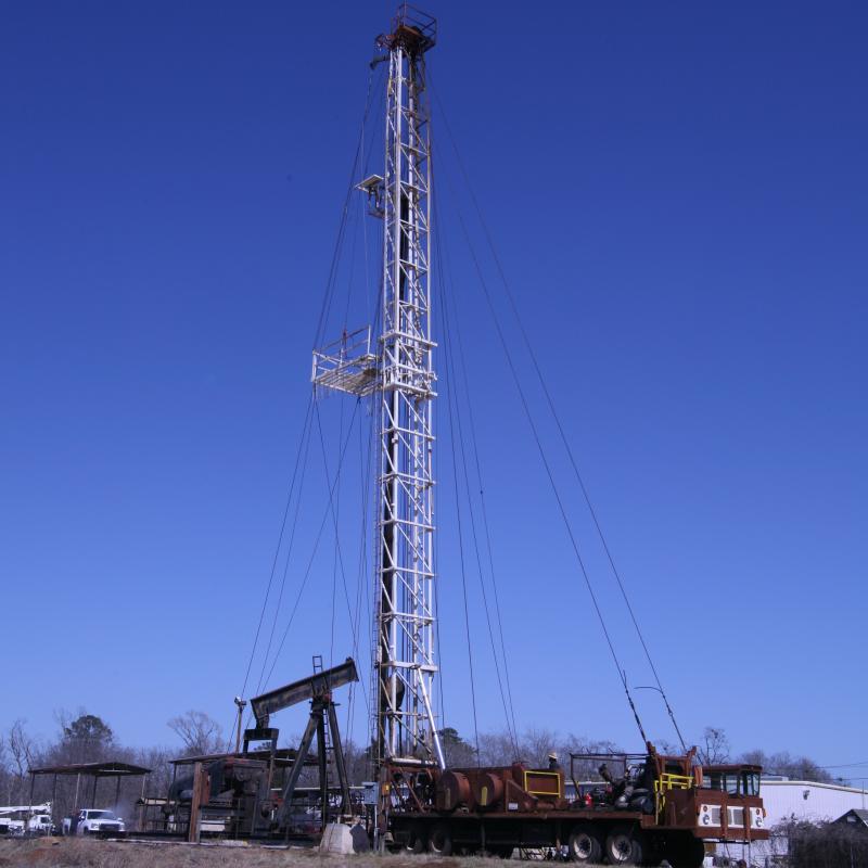 Oil and Gas Workover Rig